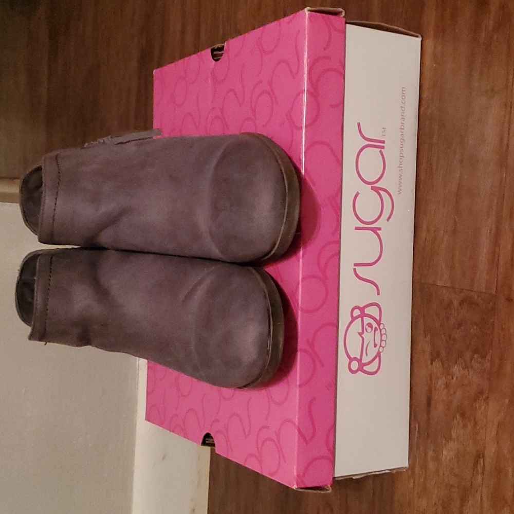Ankle boots